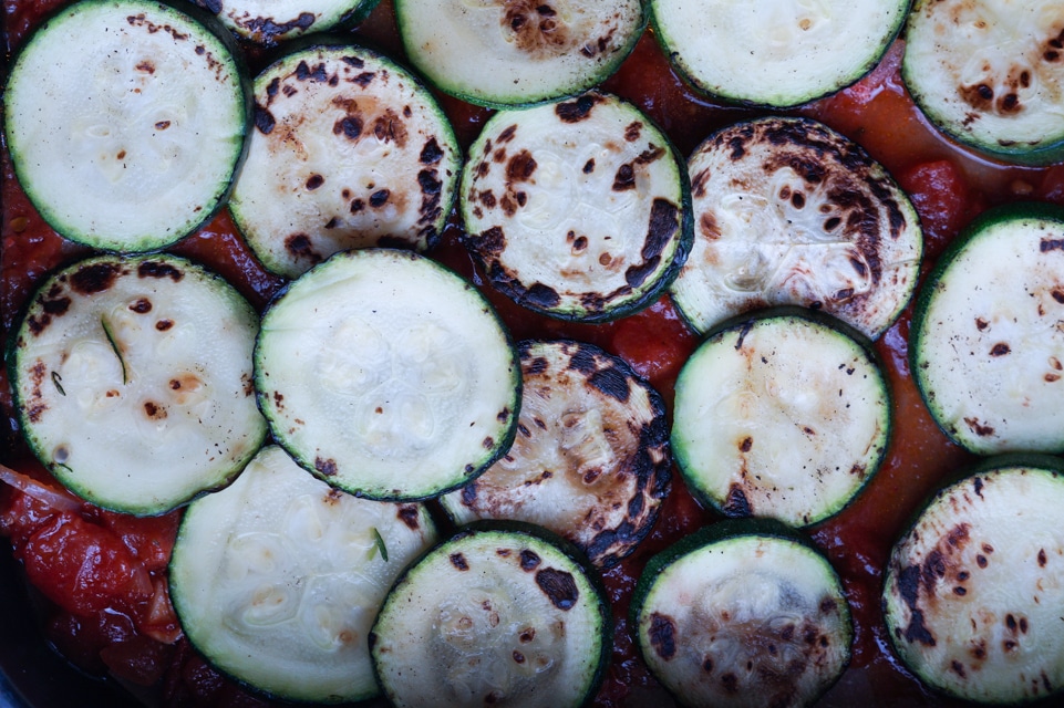 Vegetarlasagne med stegte grøntsager vegetar lasagne Vegetarlasagne med stegte grøntsager vegetar lasagne