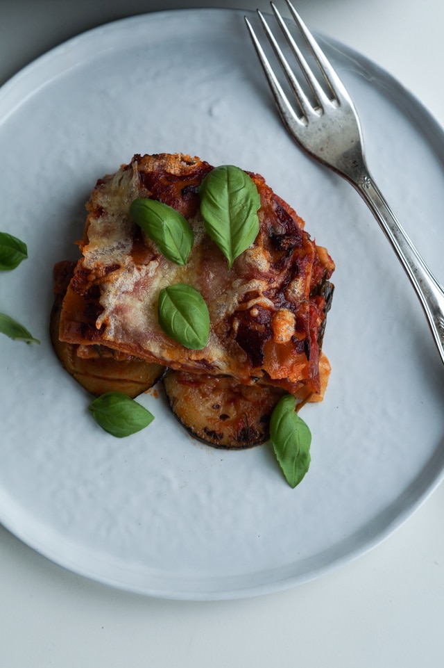 Vegetarlasagne med stegte grøntsager vegetar lasagne Vegetarlasagne med stegte grøntsager vegetar lasagne