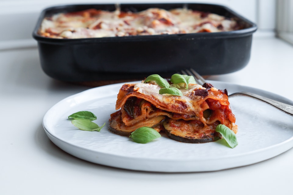 Vegetarlasagne med stegte grøntsager vegetar lasagne Vegetarlasagne med stegte grøntsager vegetar lasagne