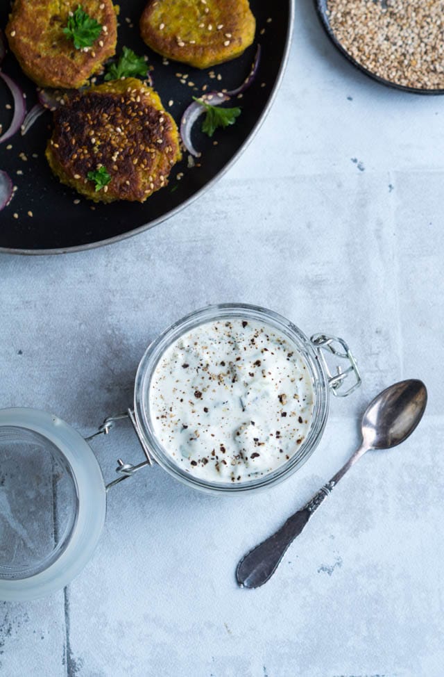 Agurkedressing - dressing til falafler Agurkedressing - dressing til falafler