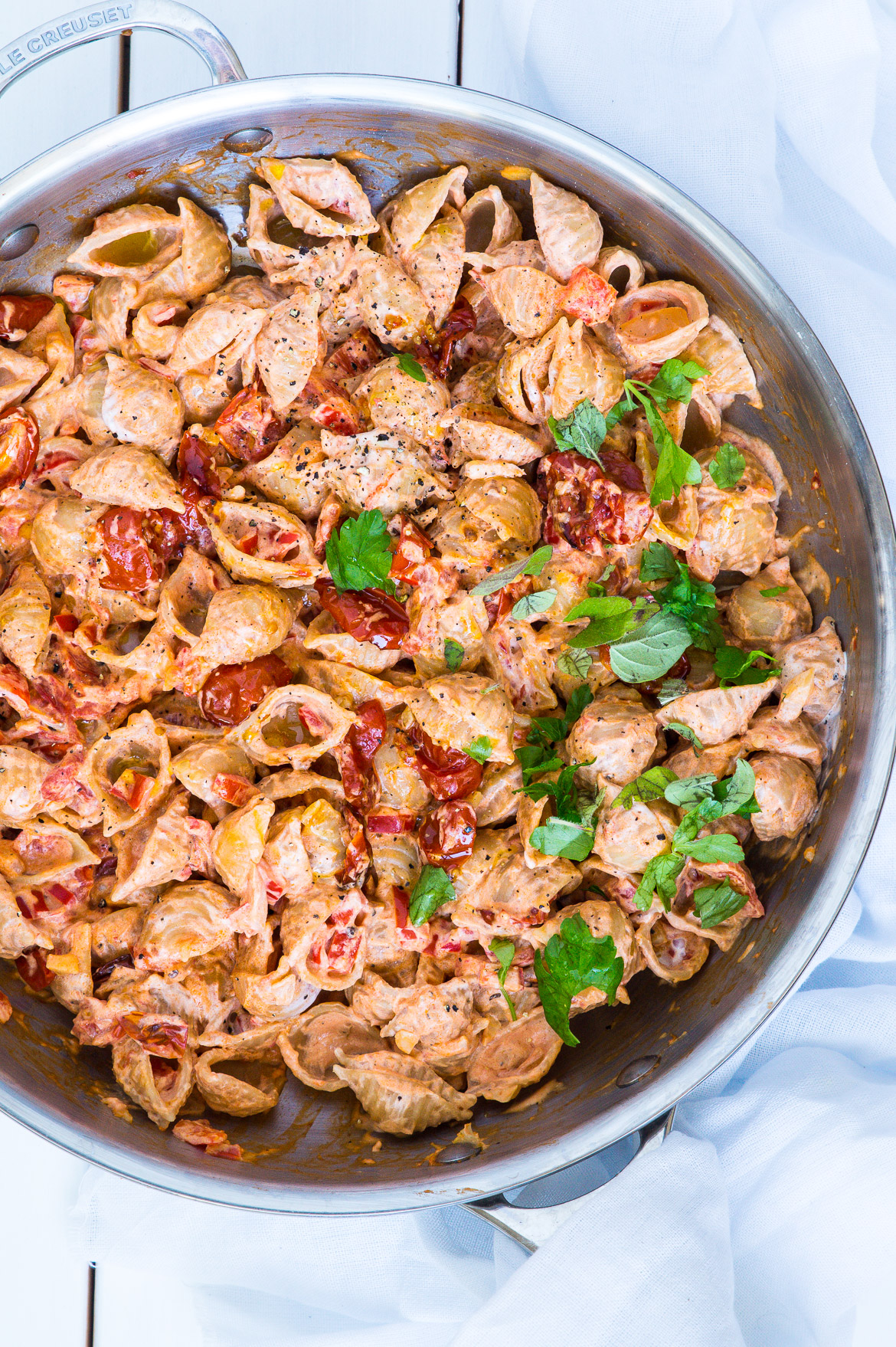 Pasta med bagte tomater og flødesauce Pasta med bagte tomater og flødesauce