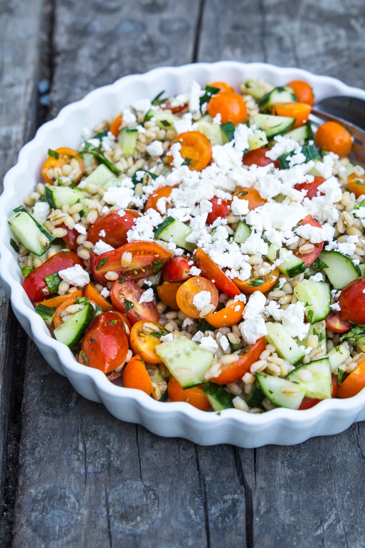 Simpel tomatsalat med perlebyg Simpel tomatsalat med perlebyg