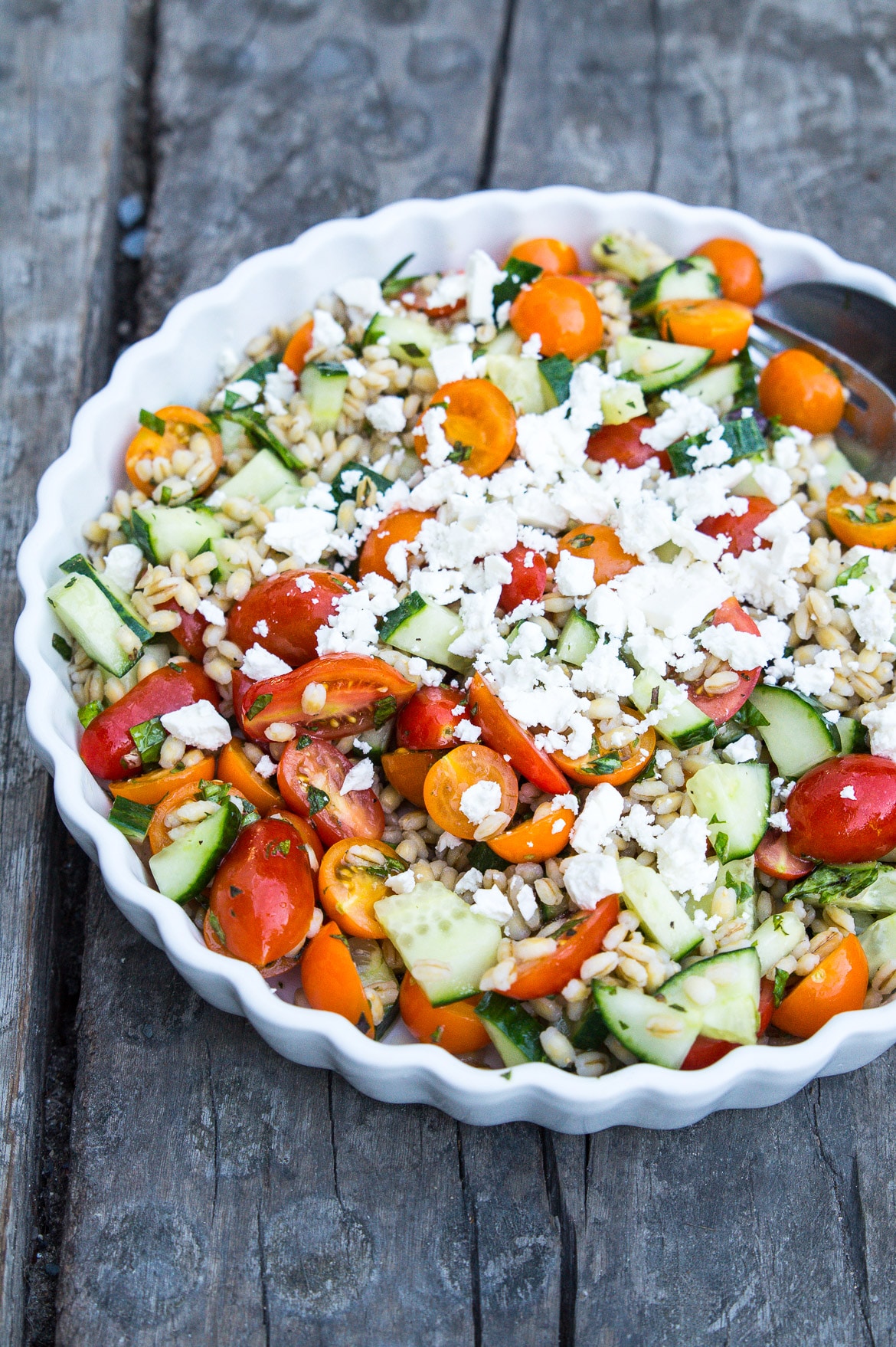 Simpel tomatsalat med perlebyg Simpel tomatsalat med perlebyg