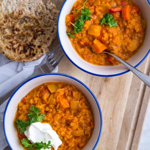 Vegansk linsegryde med gulerødder og kokosmælk