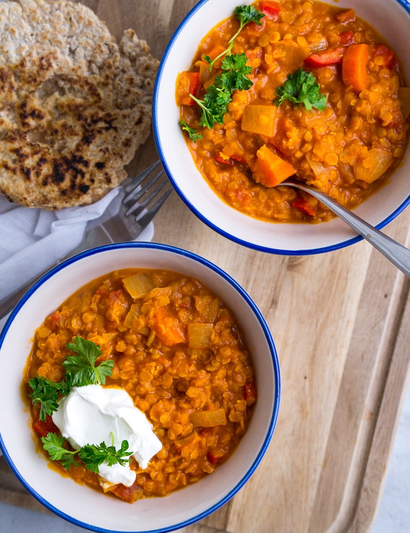 Vegansk linsegryde med gulerødder og kokosmælk