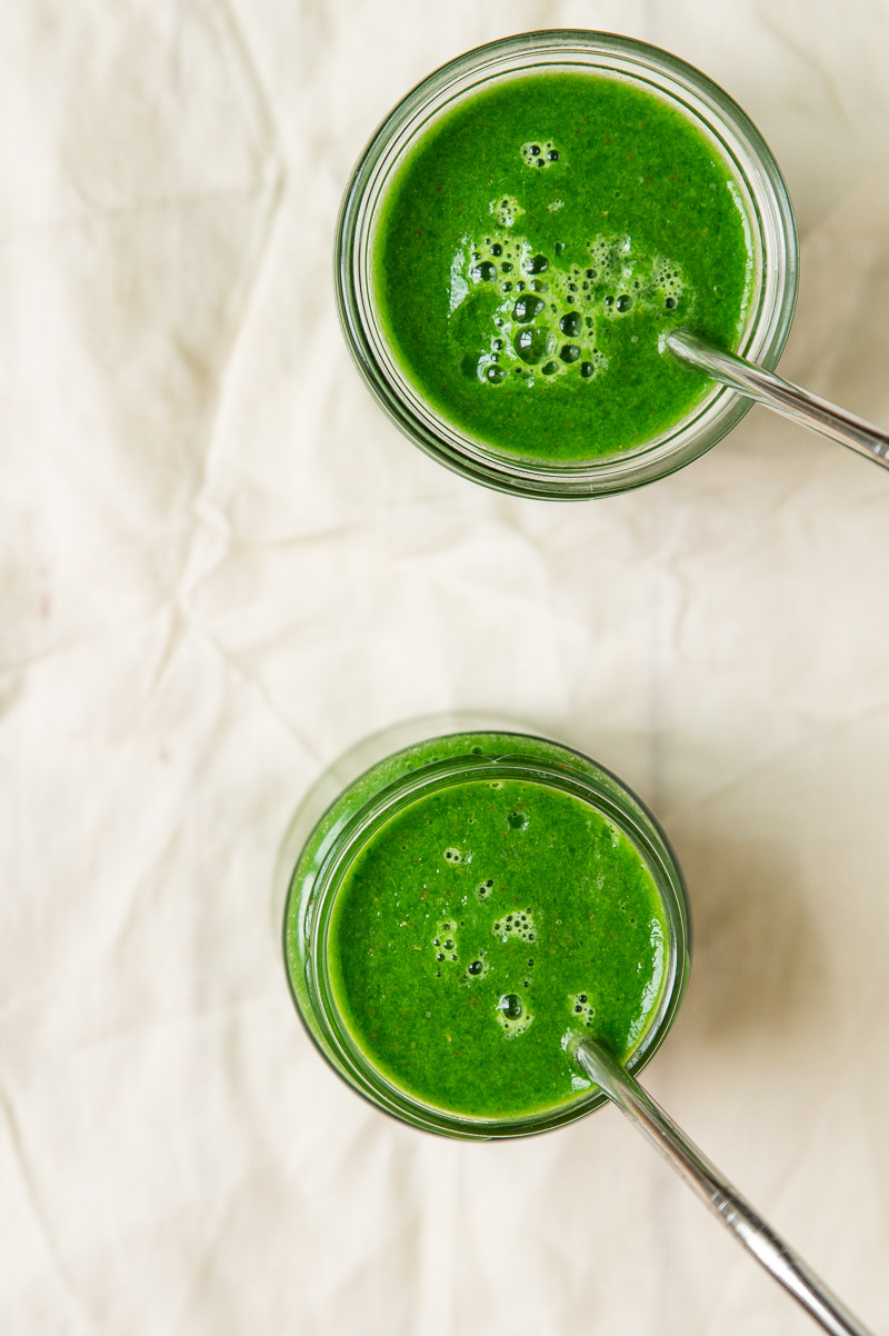 Smoothie med agurk og æble