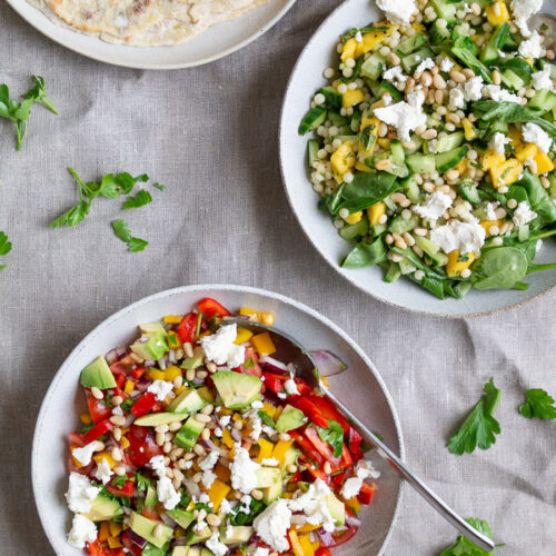 Salat med tomat og peberfrugt