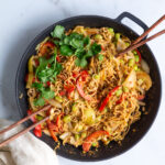 Nudler i peanutsauce