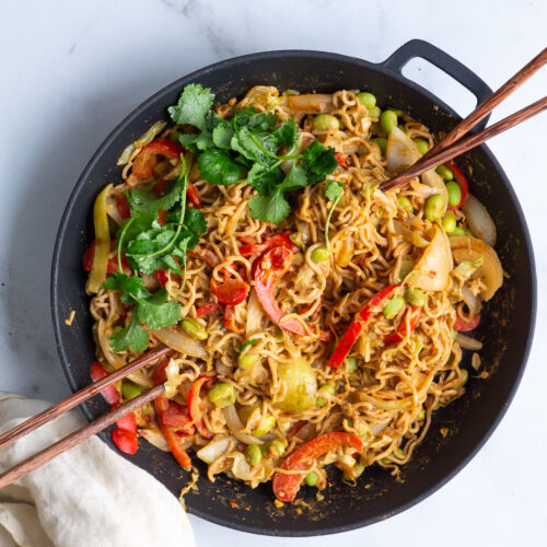 Nudler i peanutsauce