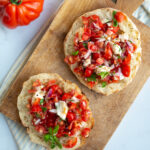 Grillet brød med tomat